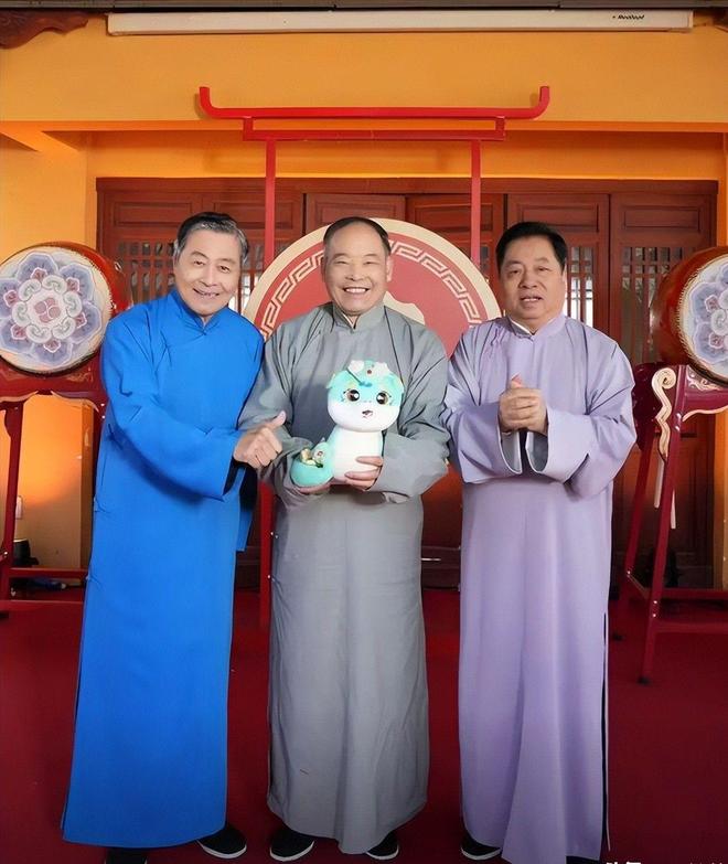 奇才当红时抛下冯巩移居海外65岁现状如何凯发K8旗舰店APP他是马季看中的相声(图10)