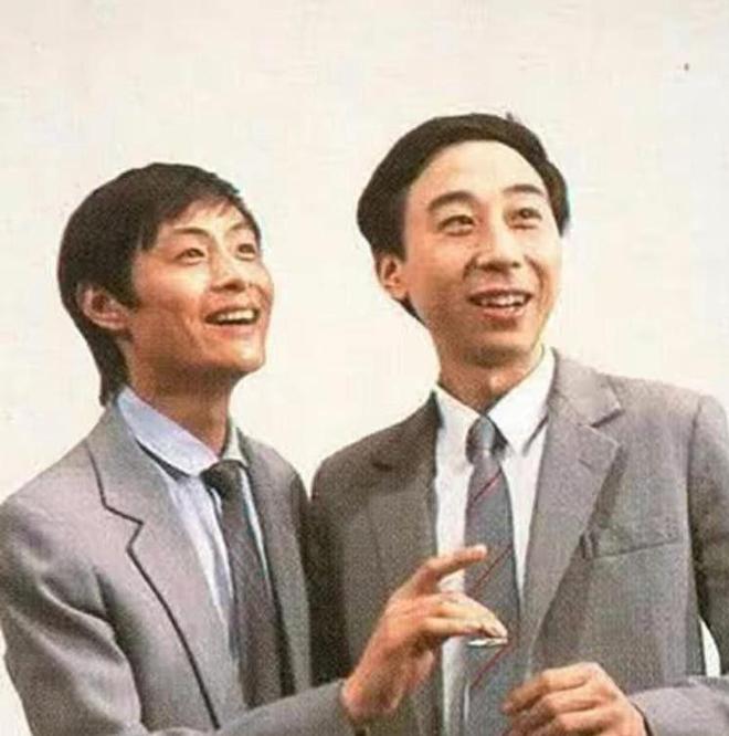 奇才当红时抛下冯巩移居海外65岁现状如何凯发K8旗舰店APP他是马季看中的相声(图9)