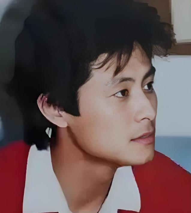 奇才当红时抛下冯巩移居海外65岁现状如何凯发K8旗舰店APP他是马季看中的相声(图21)