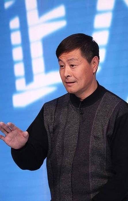 奇才当红时抛下冯巩移居海外65岁现状如何凯发K8旗舰店APP他是马季看中的相声(图20)