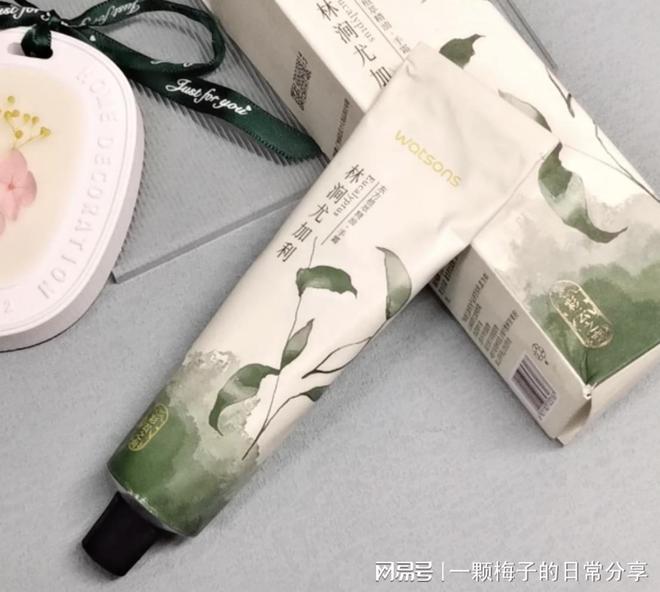 没有早点发现这十款！简直太好用了！凯发国际平台护手霜哪个牌子好？后悔(图6)